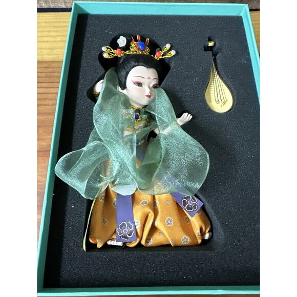 Play The Pipa Ancient Style Doll Opera Doll Chinese In Box - Picture 9 of 10